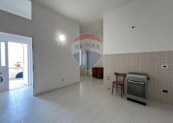 interno - Quadrilocale Via Palestro
 
7, Rodi Garganico - foto 1