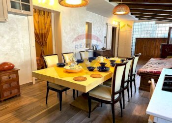 Sala da pranzo - Appartamento Contrada Petto
 
22, Vieste - foto 1