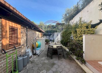 giardino esterno - Appartamento Contrada Petto
 
22, Vieste - foto 20