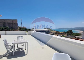terrazzo vista mare - Bilocale Via Raffaele Zaffarano
 
5, Vieste - foto 1