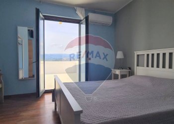 seconda camera da letto - Bilocale Via Raffaele Zaffarano
 
5, Vieste - foto 11