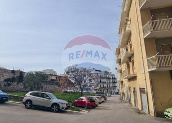 quartiere - Bilocale Via Raffaele Zaffarano
 
5, Vieste - foto 33