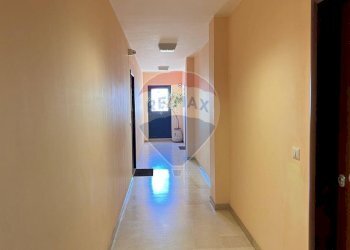 corridoio che porta al terrazzo - Trilocale Viale Marinai d'Italia
 
SNC, Vieste - foto 13