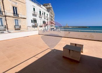 terrazzo comune - Trilocale Viale Marinai d'Italia
 
SNC, Vieste - foto 15