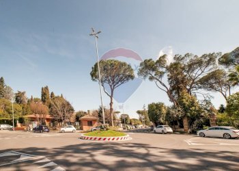 Edificio all\'aperto - Trilocale Via Pupinia
 
41, Roma - foto 6