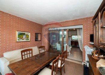 Sala da pranzo - Trilocale Via Pupinia
 
41, Roma - foto 15