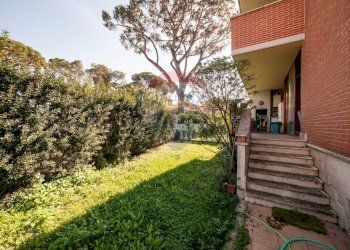 Giardino - Trilocale Via Pupinia
 
41, Roma - foto 19