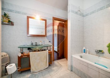 Bagno - Trilocale Via Pupinia
 
41, Roma - foto 22