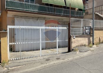 Edificio all\'aperto - Negozio Roma - foto 2