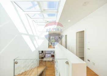 Scale - Villa via di torre gaia
 
37/A, Roma - foto 39