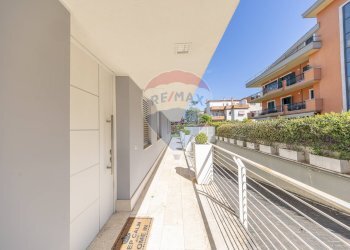 Balcone - Villa via di torre gaia
 
37/A, Roma - foto 50