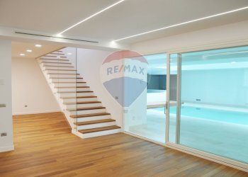 Scale - Villa via di torre gaia
 
37/A, Roma - foto 61