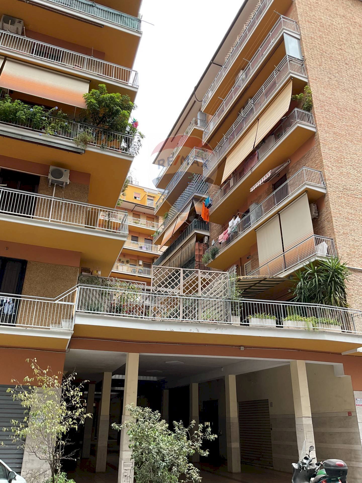 Edificio all\'aperto - Four-room apartment Via Livia Drusilla
 
81, Roma - photo 1