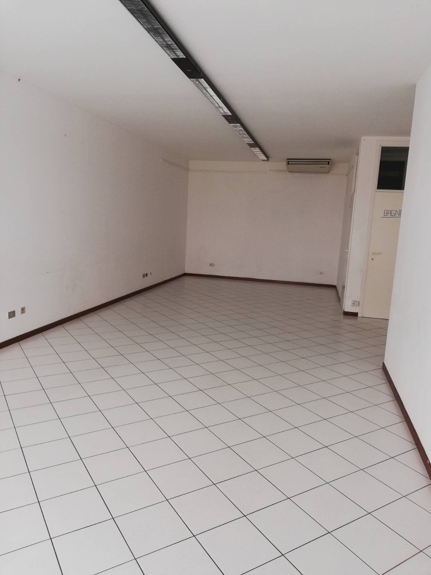 Foto 2 - Commercial Premises Zona Coop Lucrezia, Cartoceto - photo 2