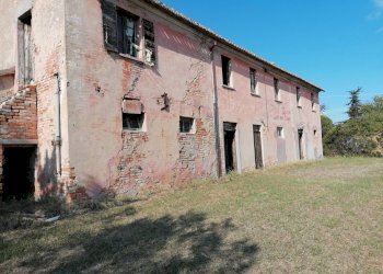 Foto 1 - Rustico Terre Roveresche
 
SNC, Terre Roveresche - foto 1