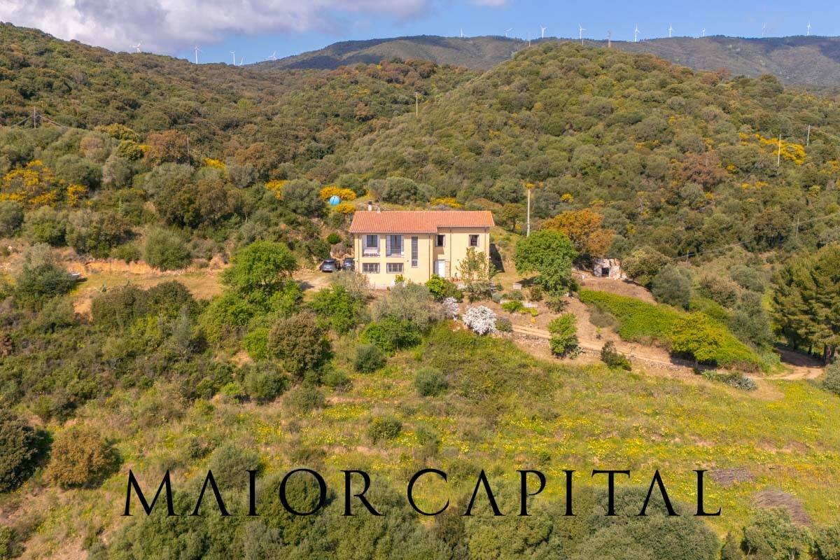 Foto 3 - Villa Strada Provinciale 2, Tula
 
snc, Tula - foto 3