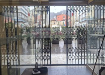 Vetrina - Ufficio Massa - foto 3