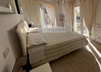 MATRIMONIALE CON DOPPIA ESPOS - Villa Montignoso - foto 10