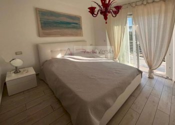 MATRIMONIALE CON TERRAZZA - Villa Montignoso - foto 13