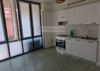 Cucina - Trilocale Massa - foto 1