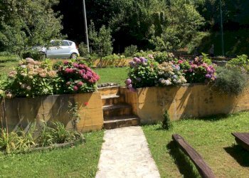 giardino - Casa semi indipendente Via Delle Manere
 
11, Roburent - foto 3