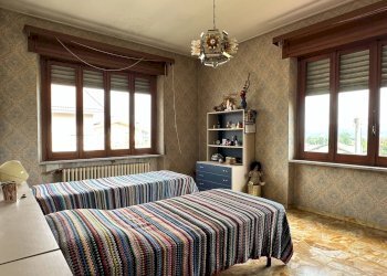 camera - Appartamento Località Casseneto
 
12, Lesegno - foto 12