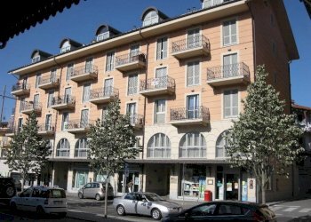 esterno - Trilocale Piazza Ellero
 
60, Mondovì - foto 18