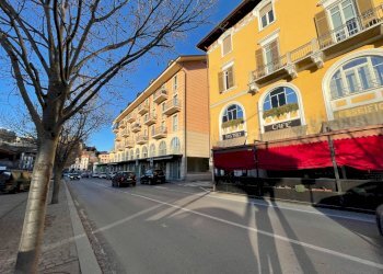 esterno - Trilocale Piazza Ellero
 
60, Mondovì - foto 20