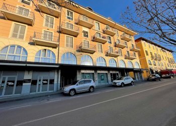 esterno - Trilocale Piazza Ellero
 
60, Mondovì - foto 23