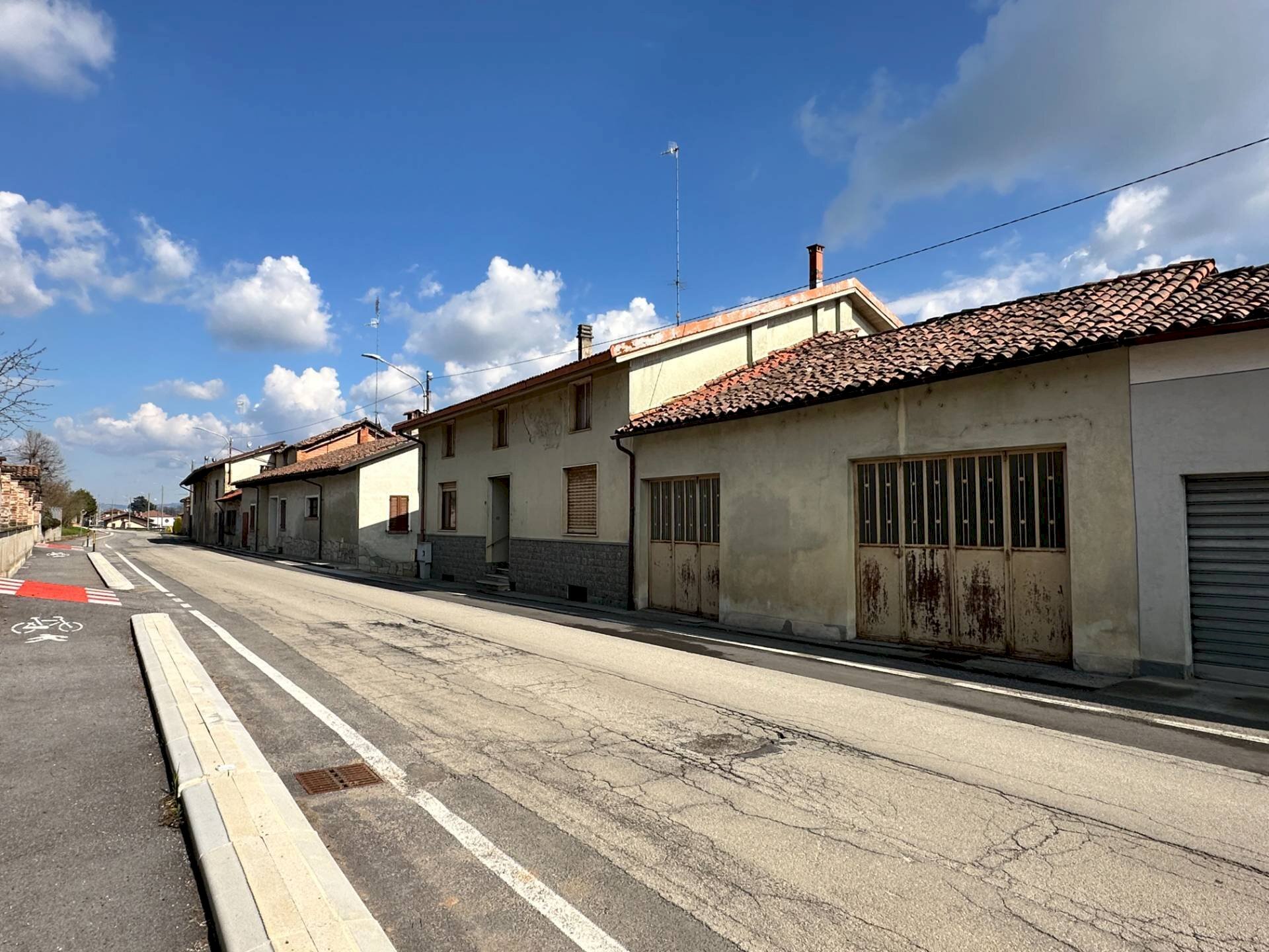 esterno - Casa indipendente via Langhe
 
330, Magliano Alpi - foto 3