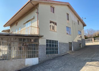 esterno - Casa indipendente via Langhe
 
330, Magliano Alpi - foto 2