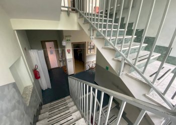 interni - Stabile - Palazzo Via Pietro Nallino
 
6, Mondovì - foto 16