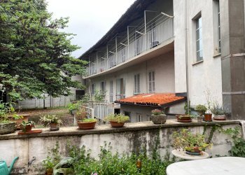 vista da cortile privato - Stabile - Palazzo Via Pietro Nallino
 
6, Mondovì - foto 21