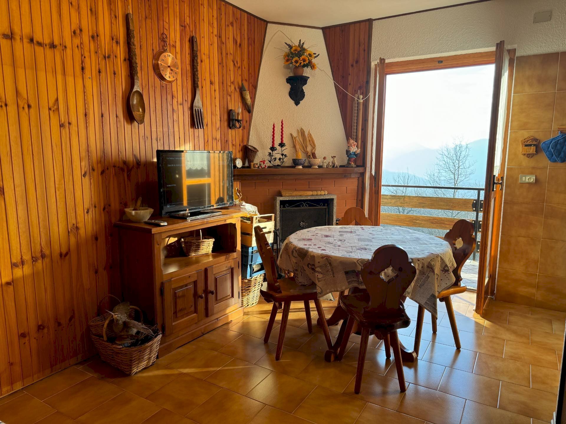 soggiorno - Appartamento via Giangirone
 
30, Roburent - foto 2