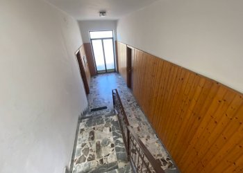 scala - Casa indipendente Via Alle Valli
 
5, San Michele Mondovì - foto 18