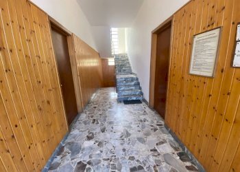 androne scale - Casa indipendente Via Alle Valli
 
5, San Michele Mondovì - foto 20