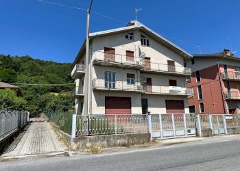 Esterno palazzo - Casa indipendente Via Alle Valli
 
5, San Michele Mondovì - foto 3