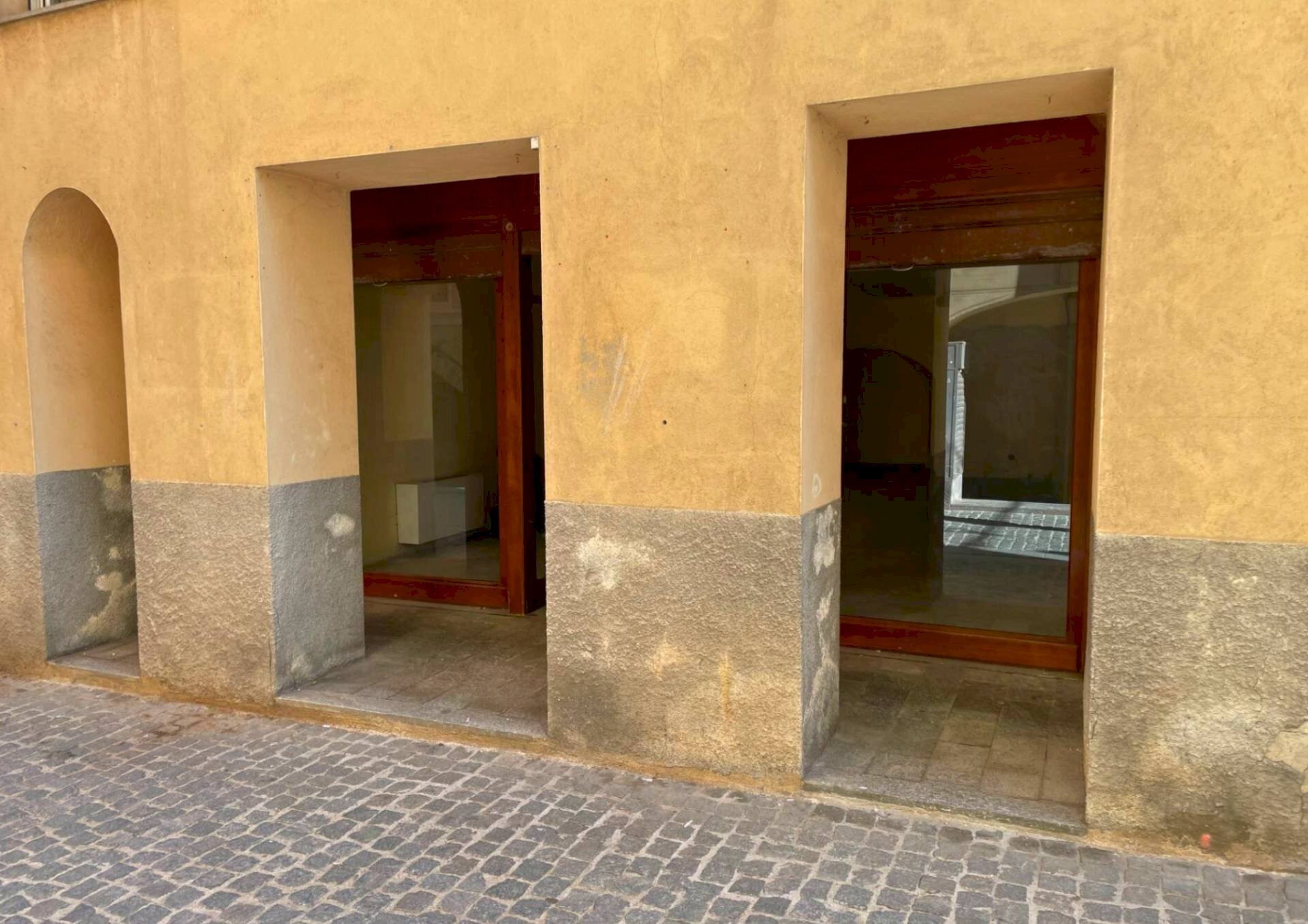 fronte strada - Commercial Premises Via Piandellavalle
4, Mondovì - photo 3