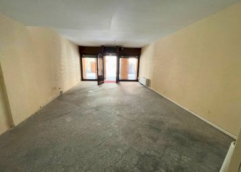 locale - Locale Commerciale Via Piandellavalle
 
4, Mondovì - foto 1