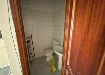 bagno - Locale Commerciale Via Piandellavalle
 
4, Mondovì - foto 10