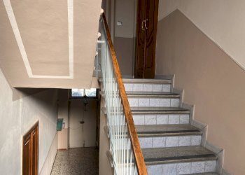 scale - Stabile - Palazzo Via Quadrone
 
9, Mondovì - foto 5