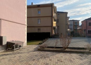 cortile - Stabile - Palazzo Via Quadrone
 
9, Mondovì - foto 16