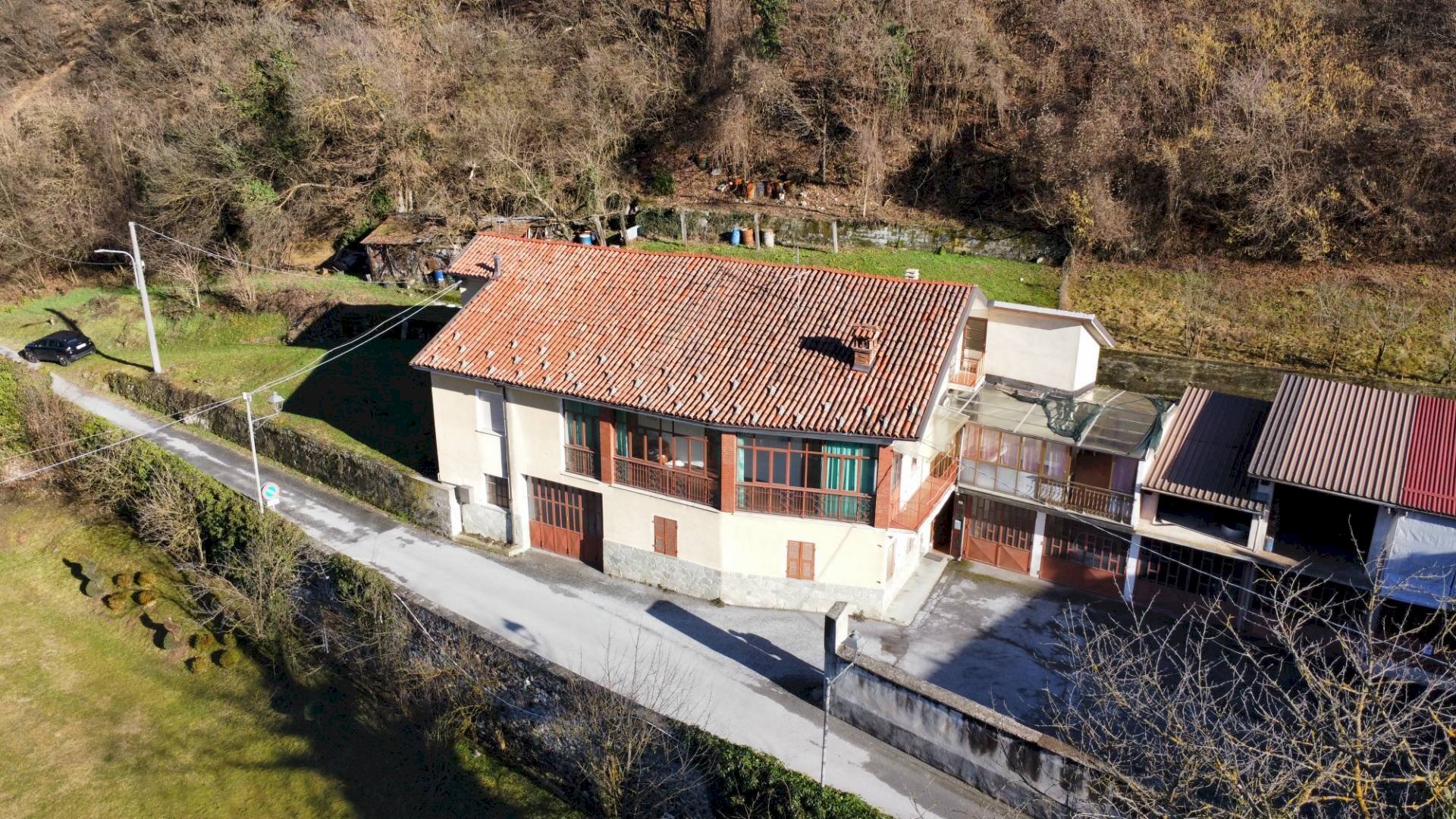 esterno - Casa indipendente Via Roma
 
108, Torre Mondovì - foto 1