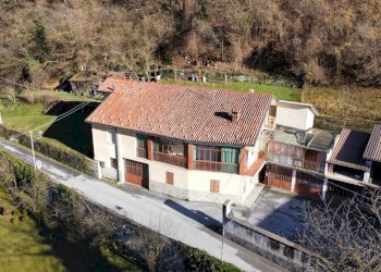 esterno - Casa indipendente Via Roma
 
108, Torre Mondovì - foto 1