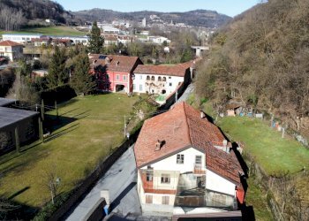 esterno - Casa indipendente Via Roma
 
108, Torre Mondovì - foto 2