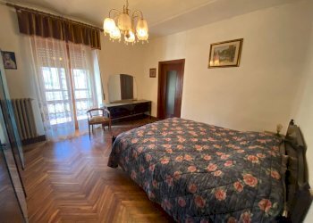 camera da letto - Casa indipendente Via Roma
 
108, Torre Mondovì - foto 12
