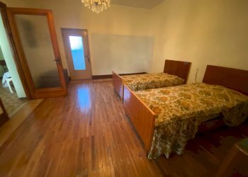 camera da letto - Casa indipendente Via Roma
 
108, Torre Mondovì - foto 15