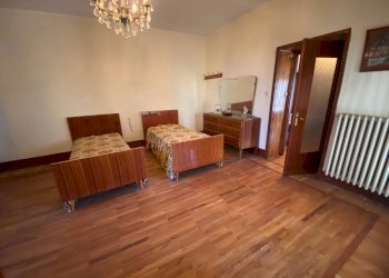 camera da letto - Casa indipendente Via Roma
 
108, Torre Mondovì - foto 17