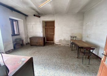 locale - Casa indipendente Via Roma
 
108, Torre Mondovì - foto 19