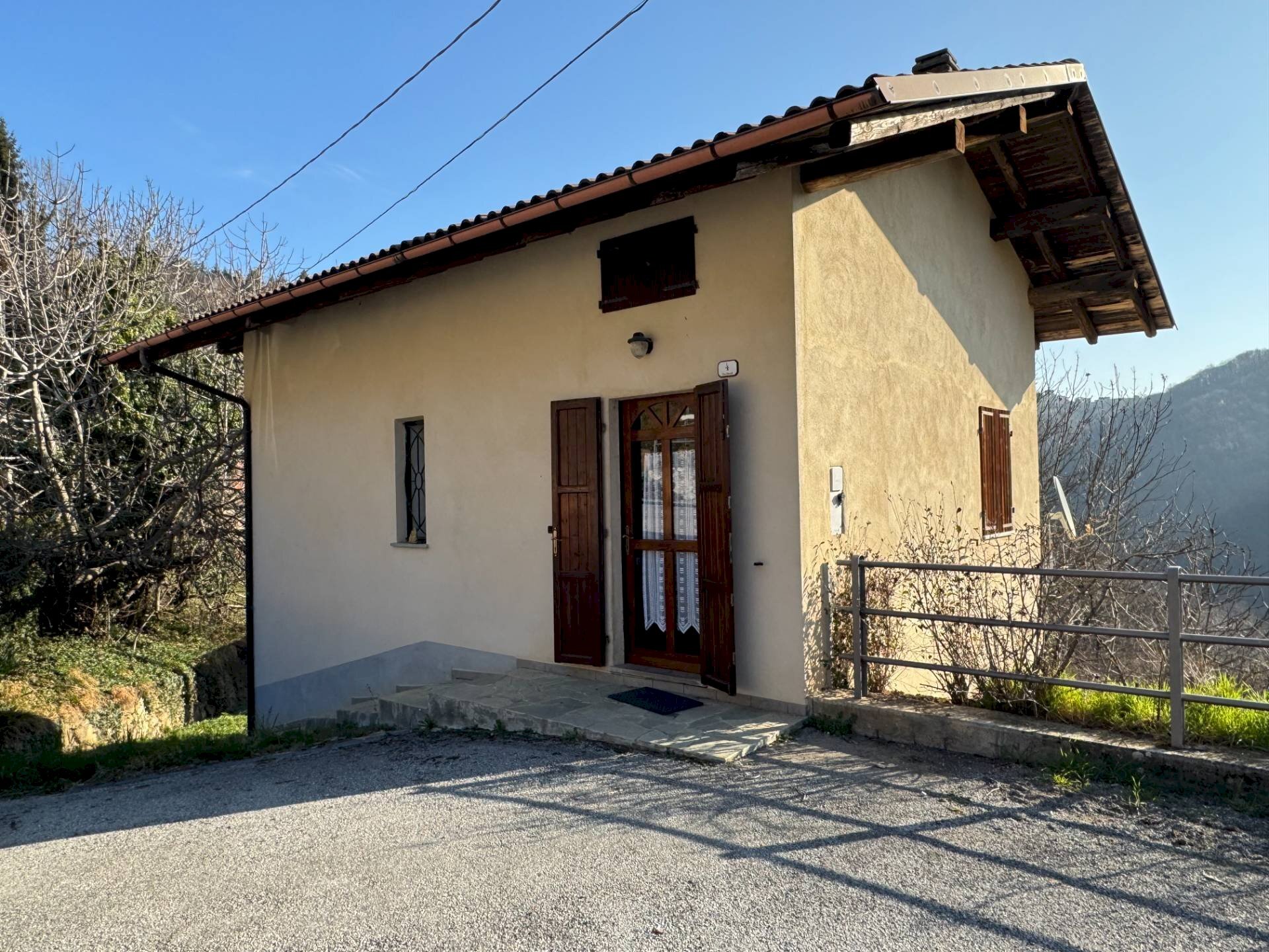 esterno - Casa indipendente Località Oberti
 
4, Montaldo di Mondovì - foto 1